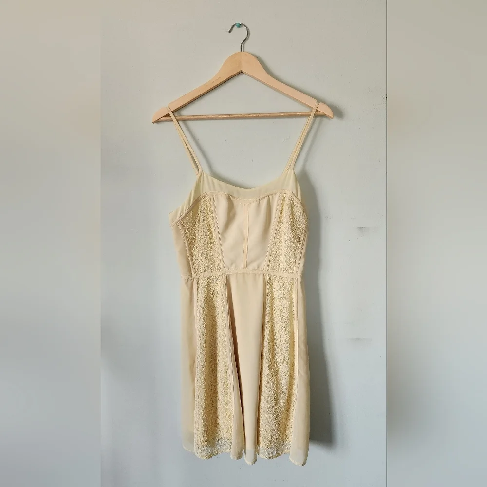 Lauren Conrad Pale Yellow Lace Spaghetti Strap Dress Sz 8 - Picture 1 of 5